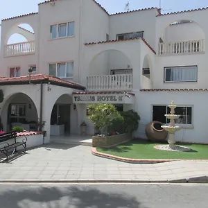 tsialis-hotel-apartments.larnacahotels.org/